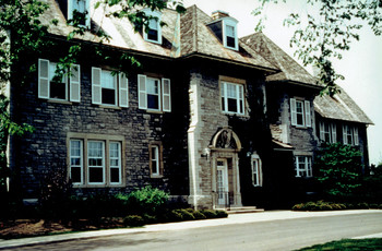 It's time to tear down 24 Sussex